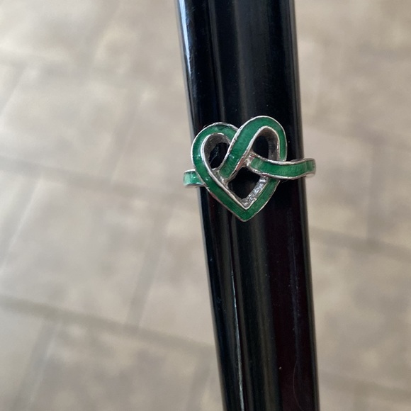 Sterling silver and enamel heart/friendship ring - Picture 4 of 7